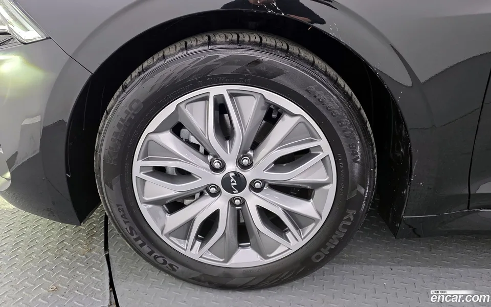 Kia K5 Hybrid 2023 — миниатюра 5