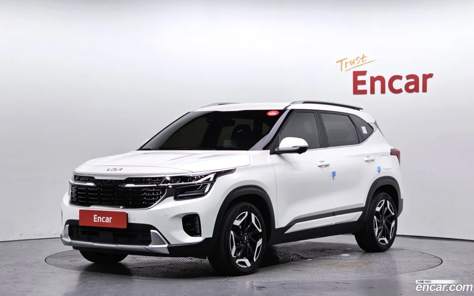 Kia Seltos 1.6 2WD 2022 — фото 1, купить с доставкой в Москву