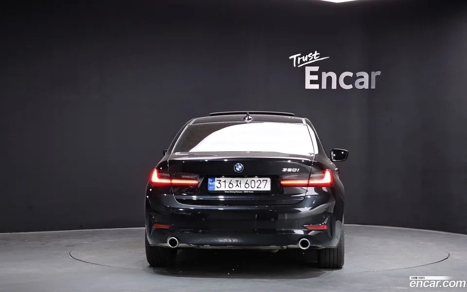 BMW 3 Series 320i 2022 — миниатюра 4