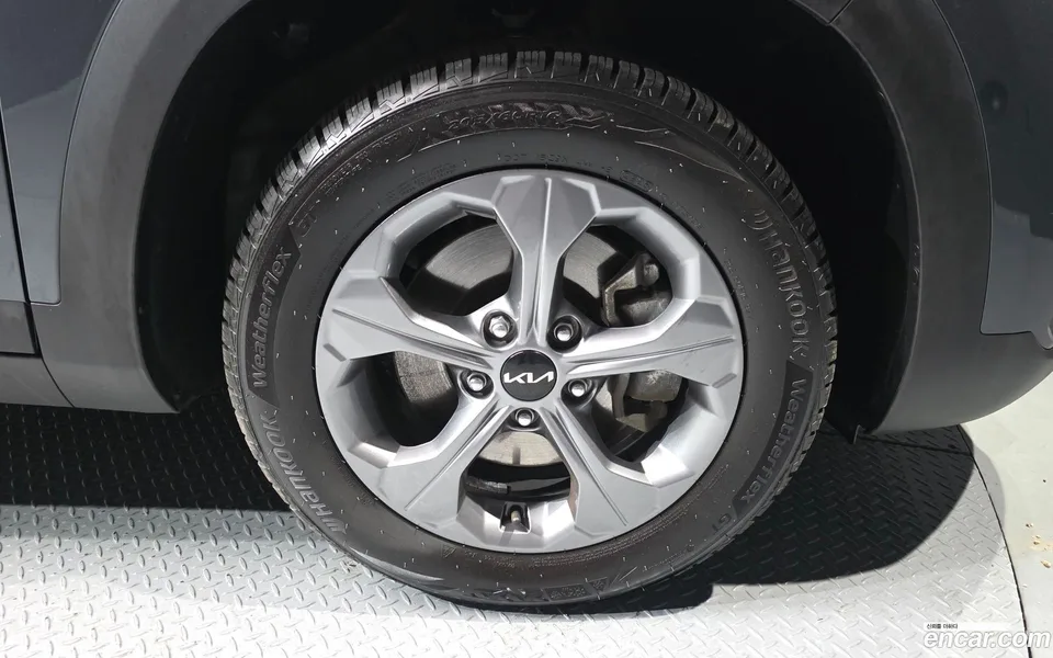 Kia Seltos 1.6 2WD 2023 — миниатюра 2