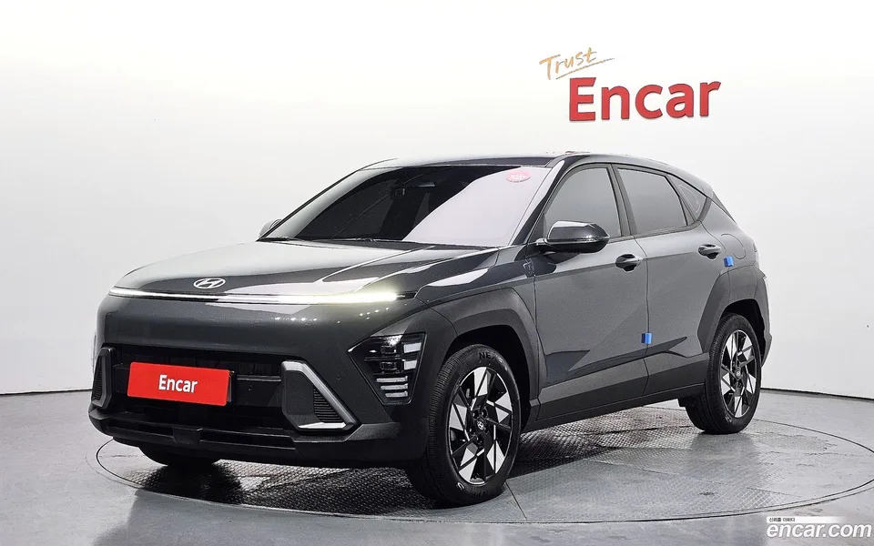 Hyundai Kona Hybrid 2023 — фото 1, купить с доставкой в Москву