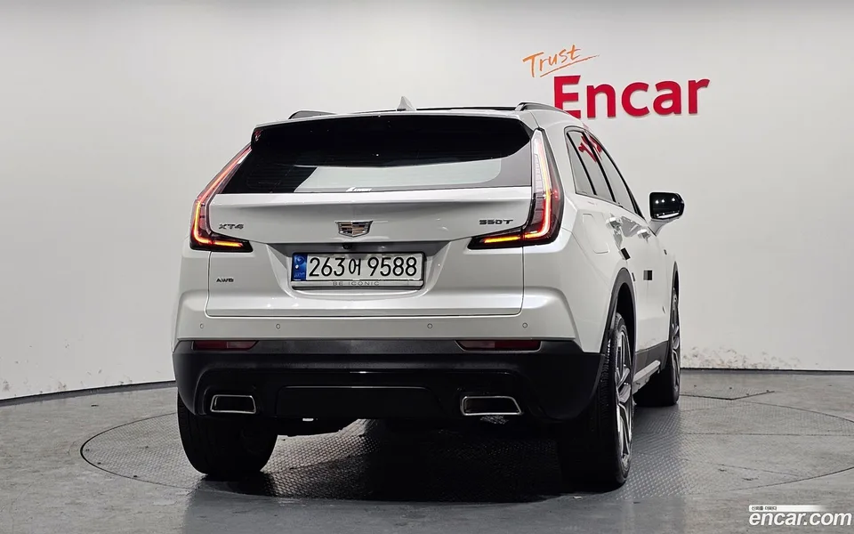 Cadillac XT4 2.0 AWD 2022 — миниатюра 4