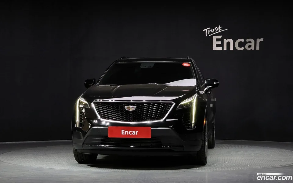Cadillac XT4 2.0 AWD 2023 — миниатюра 3