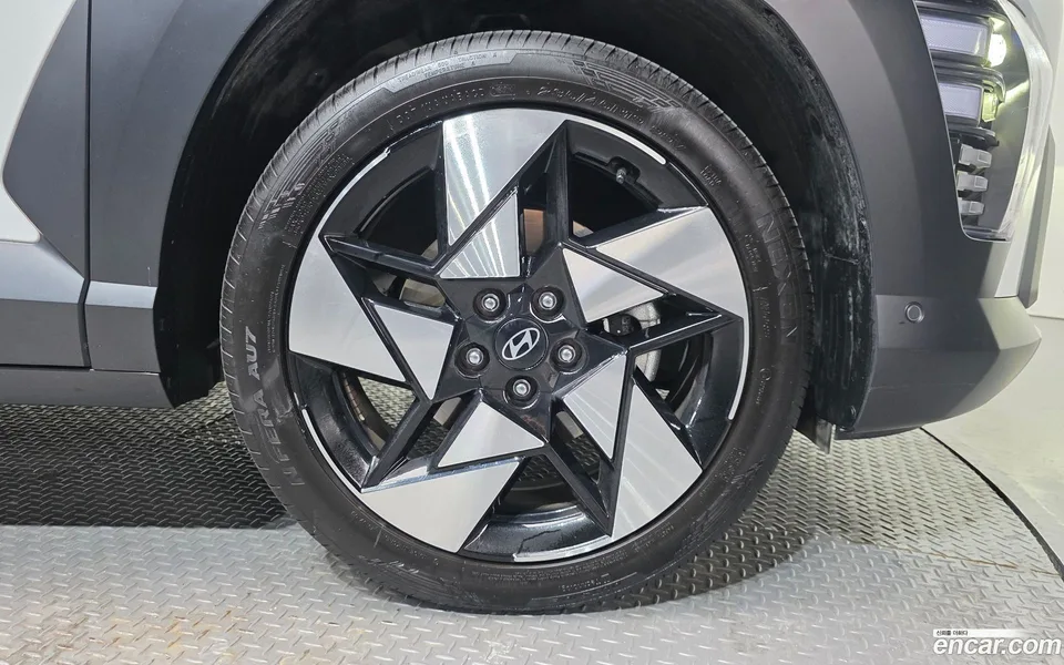 Hyundai Kona 1.6 4WD 2024 — миниатюра 5