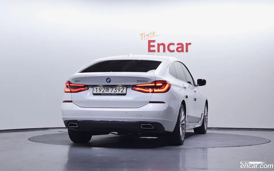 BMW 6 Series GT 620d 2023 — миниатюра 4