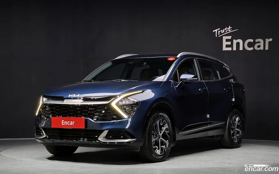 Kia Sportage Hybrid 2WD 2022 — фото 1, купить с доставкой в Москву
