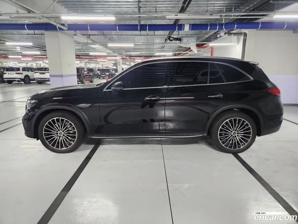 Mercedes-Benz GLC-Class GLC300 4MATIC AMG Line 2025 — миниатюра 2