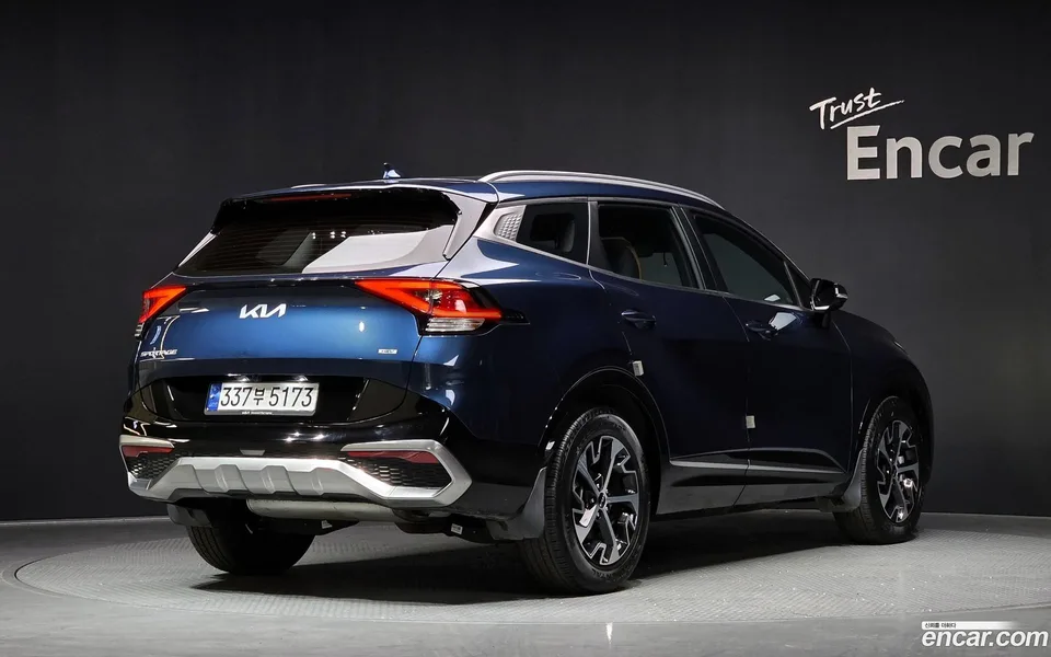Kia Sportage Hybrid 2WD 2022 — фото 1, купить с доставкой в Москву