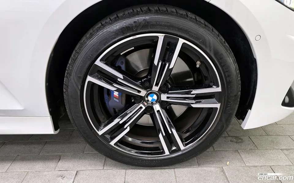 BMW 3 Series 320i M 2024 — миниатюра 2