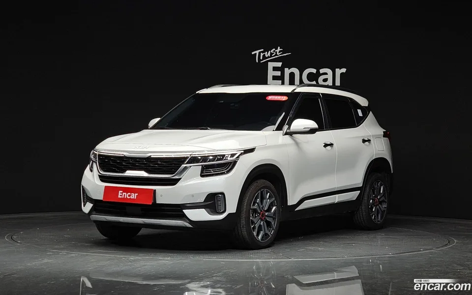 Kia Seltos 1.6 2WD 2022 — фото 1, купить с доставкой в Москву