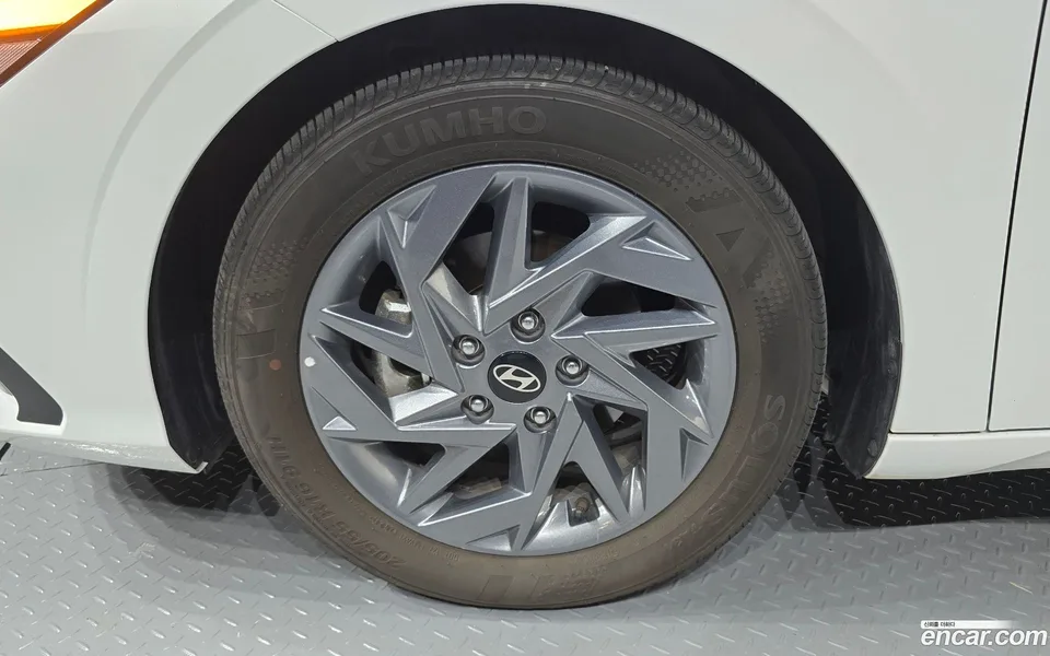 Hyundai Avante CN7 1.6 2024 — миниатюра 2