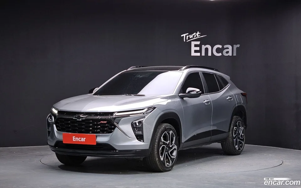 Chevrolet Trax Crossover 1.2 RS 2023 — фото 1, купить с доставкой в Москву