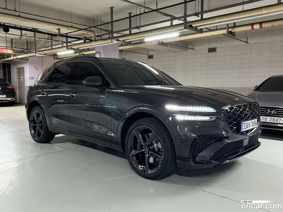 Genesis GV70 2.5T 2WD 2025 — фото 1, купить с доставкой в Москву