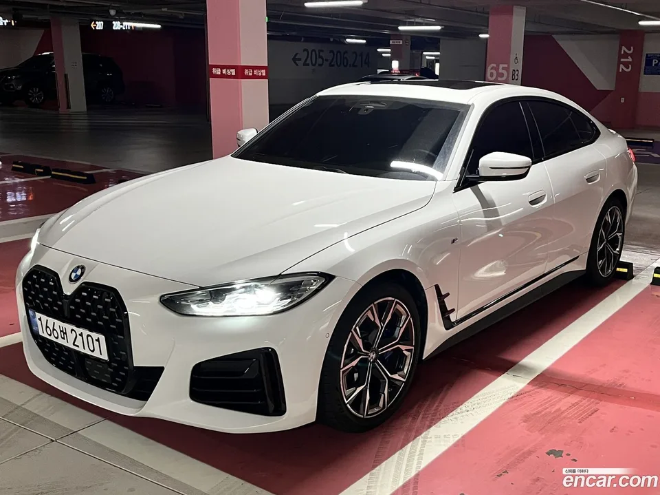BMW 4 Series 420i M 2024 — фото 1, купить с доставкой в Москву