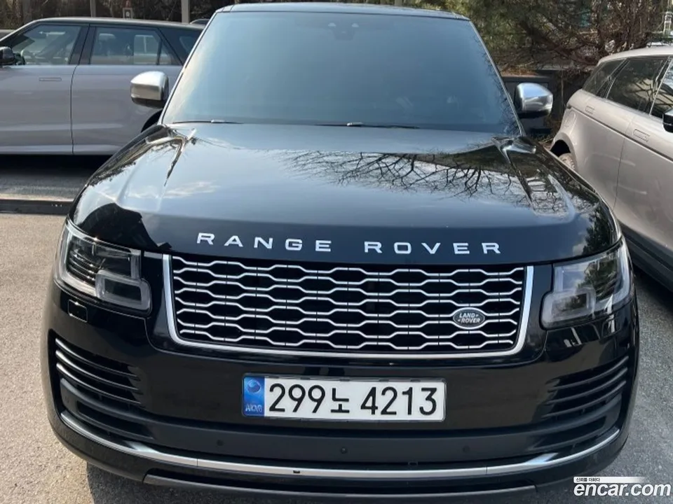 Land Rover Range Rover 5.0 SC Vogue SE 2022 — фото 1, купить с доставкой в Москву