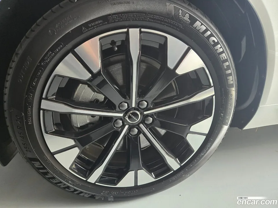 Volvo XC60 B5 2025 — миниатюра 5