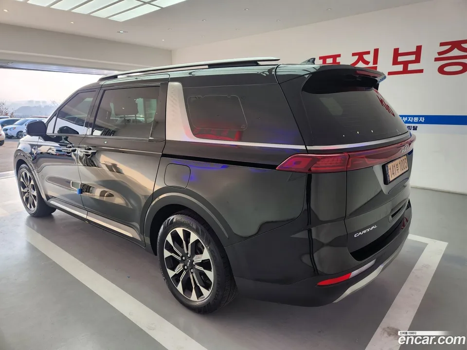 Kia Carnival 9 2022 — миниатюра 5