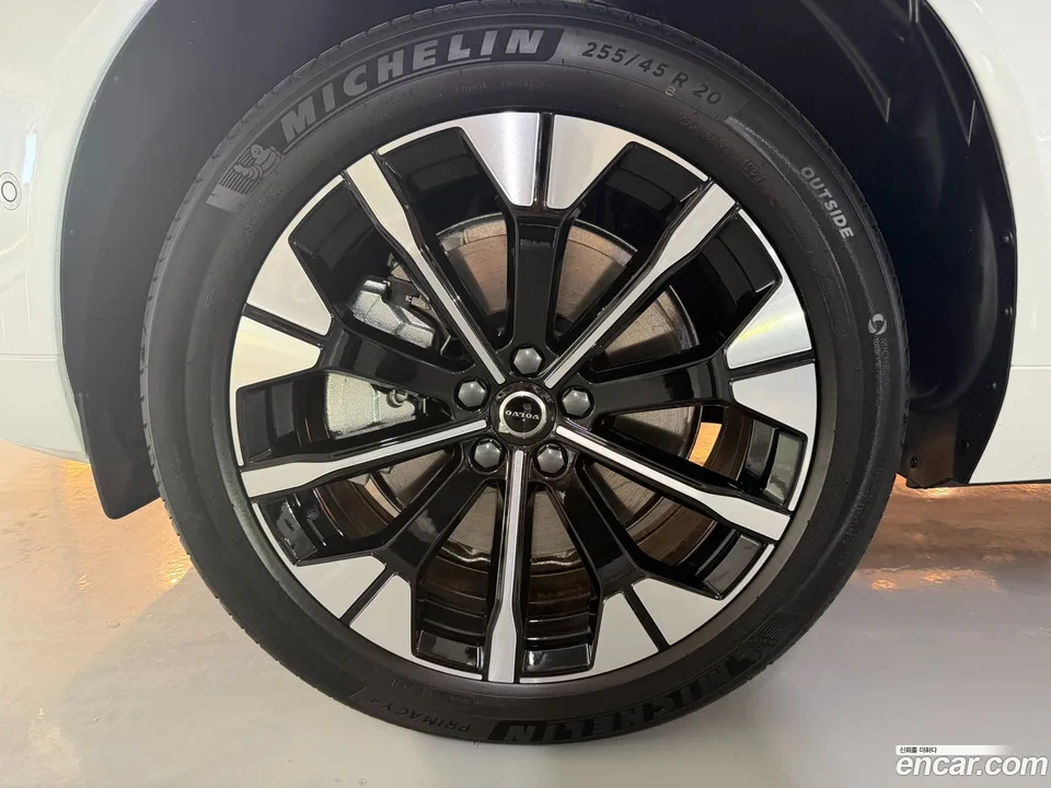 Volvo XC60 B5 2025 — миниатюра 2