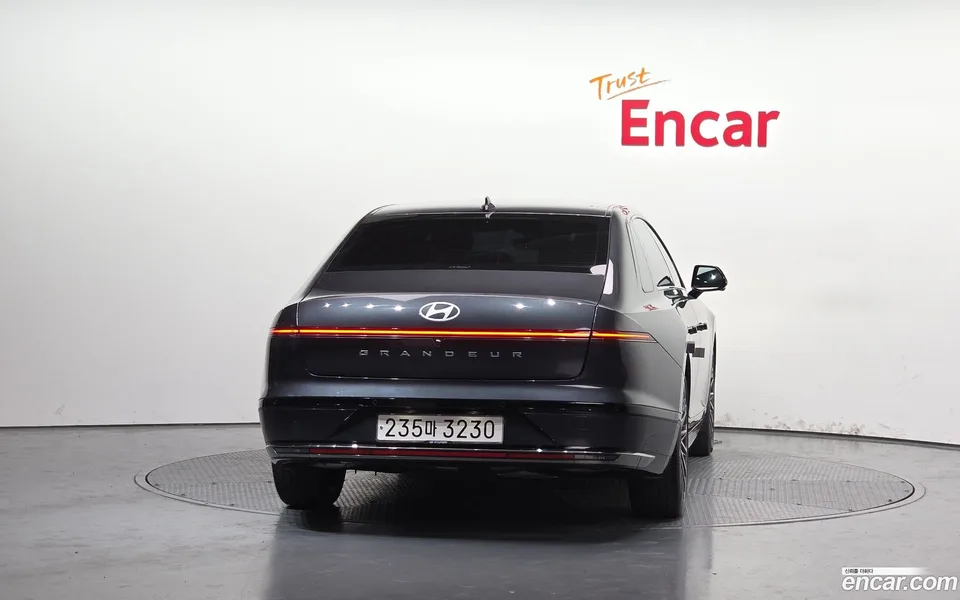 Hyundai Grandeur Hybrid 2023 — миниатюра 4