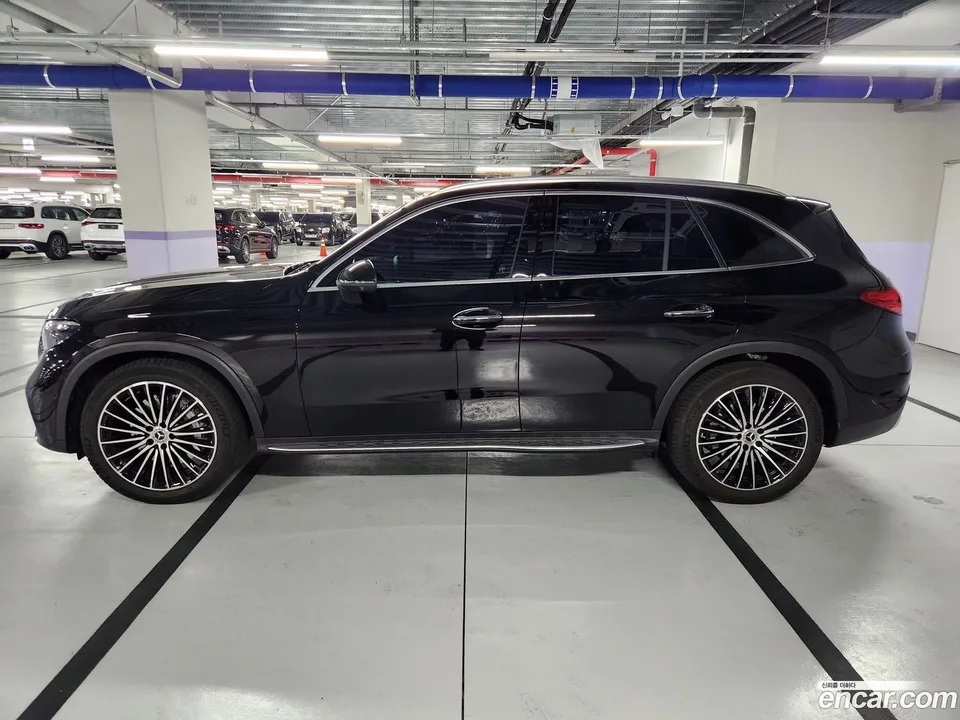 Mercedes-Benz GLC-Class GLC300 4MATIC AMG Line 2025 — миниатюра 2