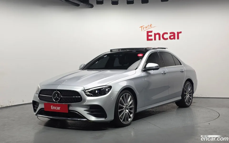Mercedes-Benz E-Class E350 4MATIC AMG Line 2022 — фото 1, купить с доставкой в Москву