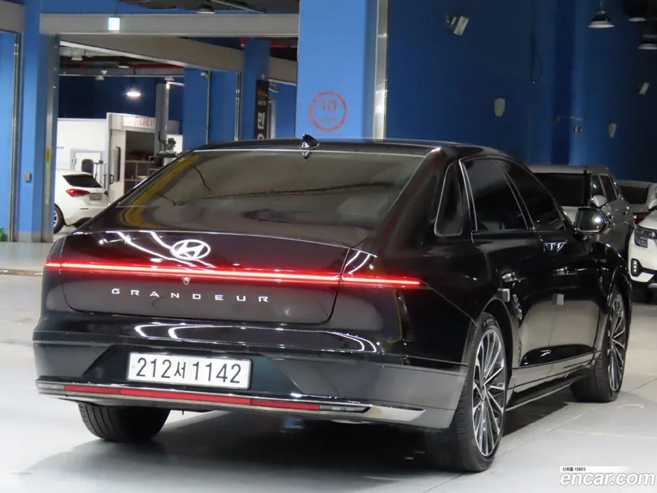 Hyundai Grandeur 3.5 4WD 2023 — миниатюра 4