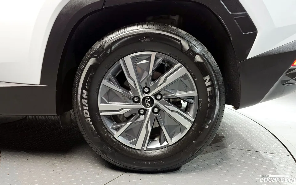 Hyundai Tucson Hybrid 2WD 2023 — миниатюра 2