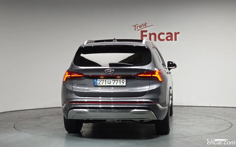 Hyundai SantaFe 2.5T 2WD 2023 — миниатюра 4
