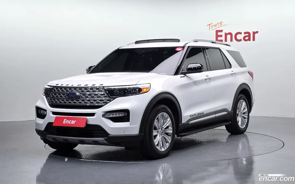 Ford Explorer 2.3 4WD 2023 — фото 1, купить с доставкой в Москву