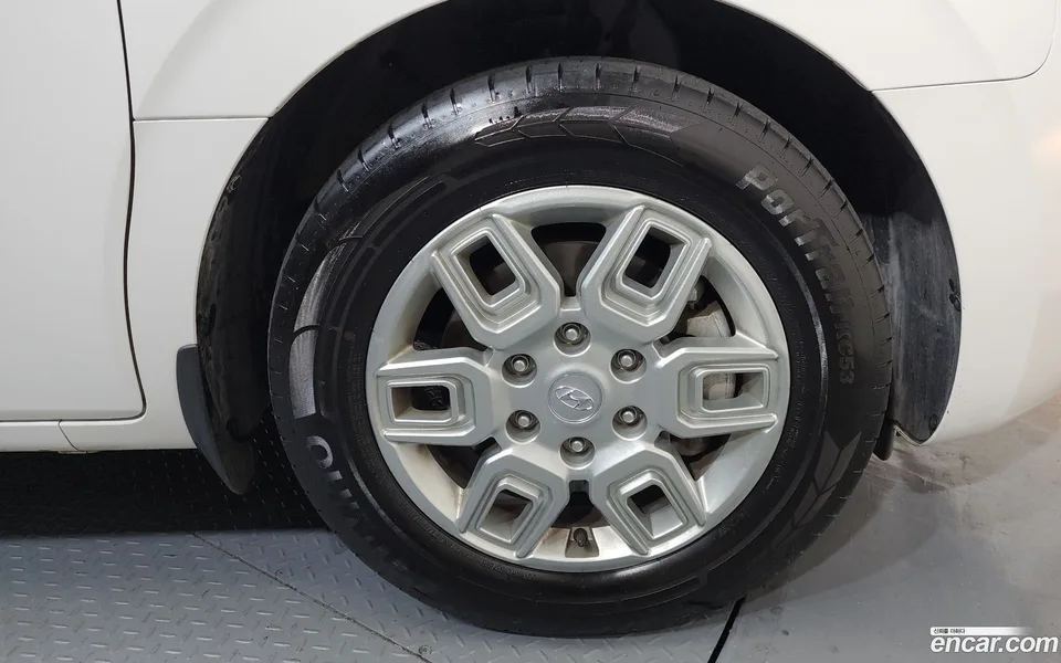 Hyundai Staria 3 2023 — миниатюра 5