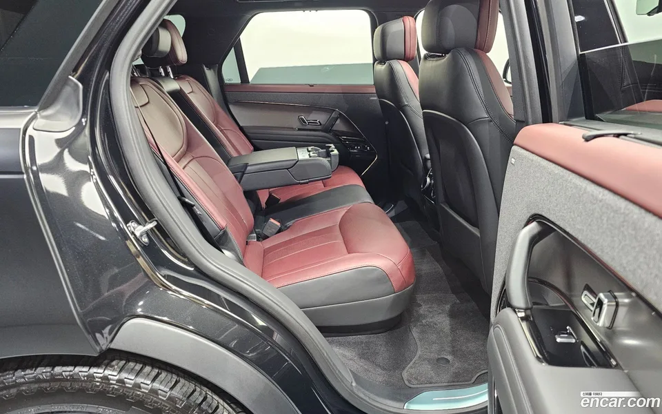 Land Rover Range Rover Sport P550E HSE 2025 — миниатюра 2
