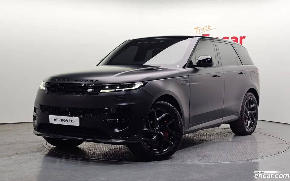 Land Rover Range Rover Sport P550E HSE 2025 — фото 1, купить с доставкой в Москву