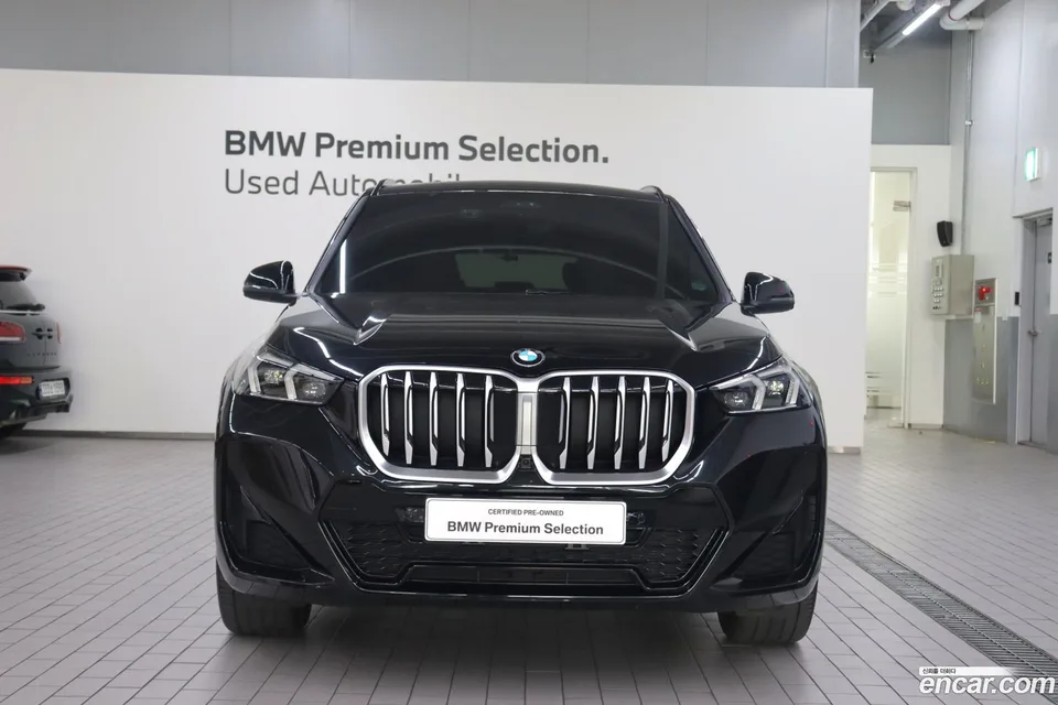 BMW X1 xDrive 20i M 2024 — миниатюра 3