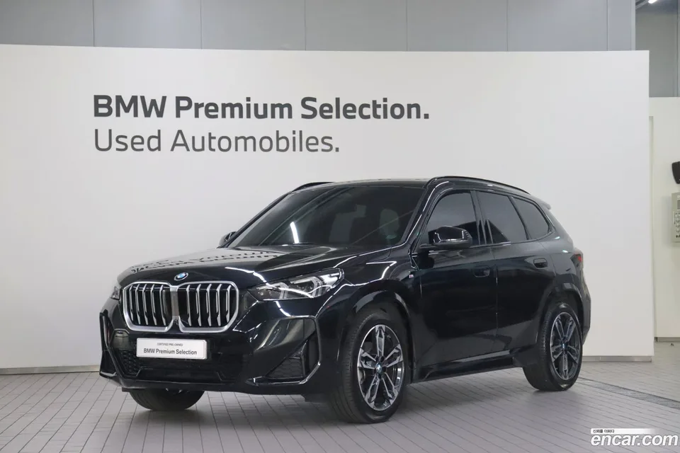 BMW X1 xDrive 20i M 2024 — фото 1, купить с доставкой в Москву