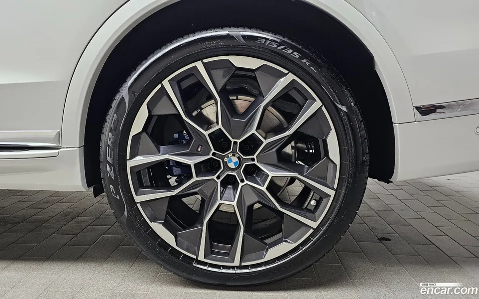 BMW X7 xDrive 40i M 6 2024 — миниатюра 5