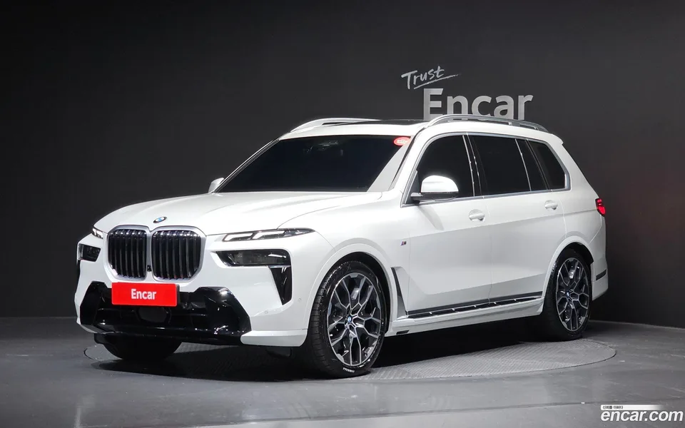 BMW X7 xDrive 40i M 6 2024 — фото 1, купить с доставкой в Москву