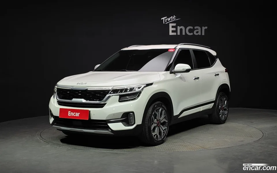 Kia Seltos 1.6 2WD 2022 — фото 1, купить с доставкой в Москву