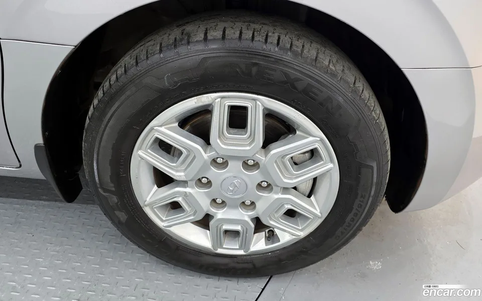 Hyundai Staria 4WD 11 2023 — миниатюра 2
