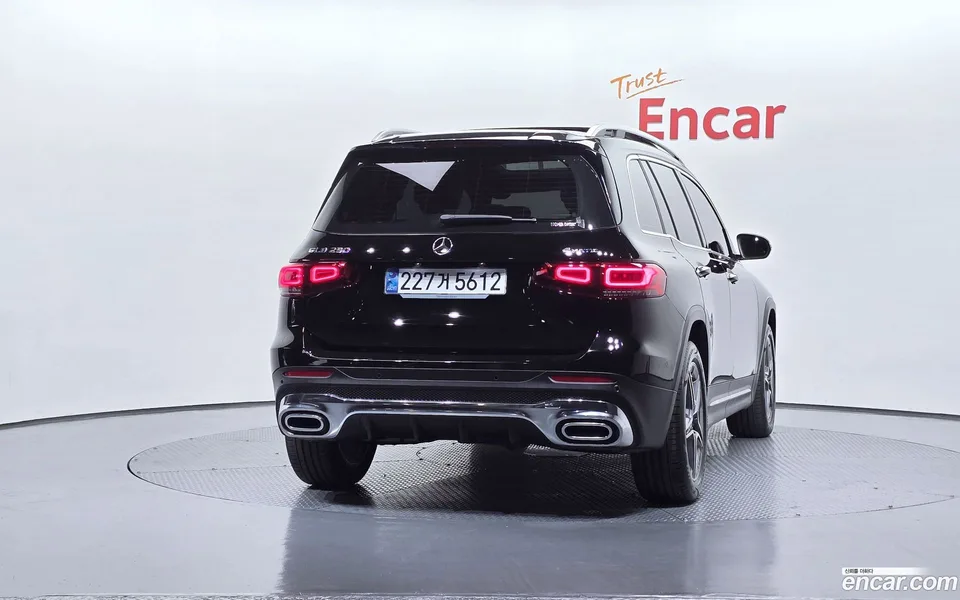 Mercedes-Benz GLB-Class GLB250 4MATIC 2023 — миниатюра 4
