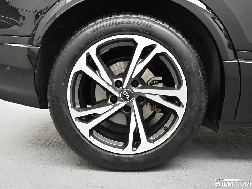 Audi Q6 e- 2025 — миниатюра 2