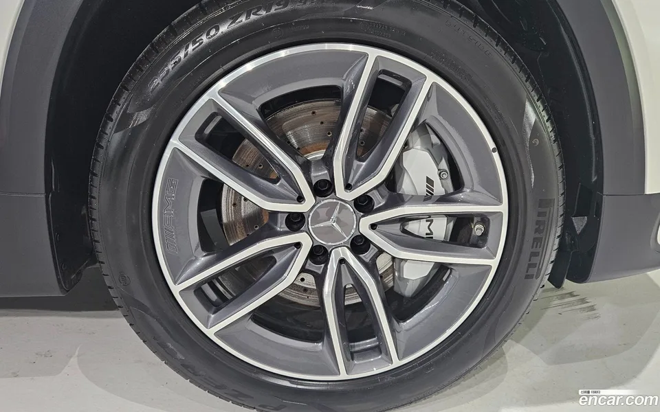 Mercedes-Benz GLB-Class AMG GLB35 4MATIC 2025 — миниатюра 2