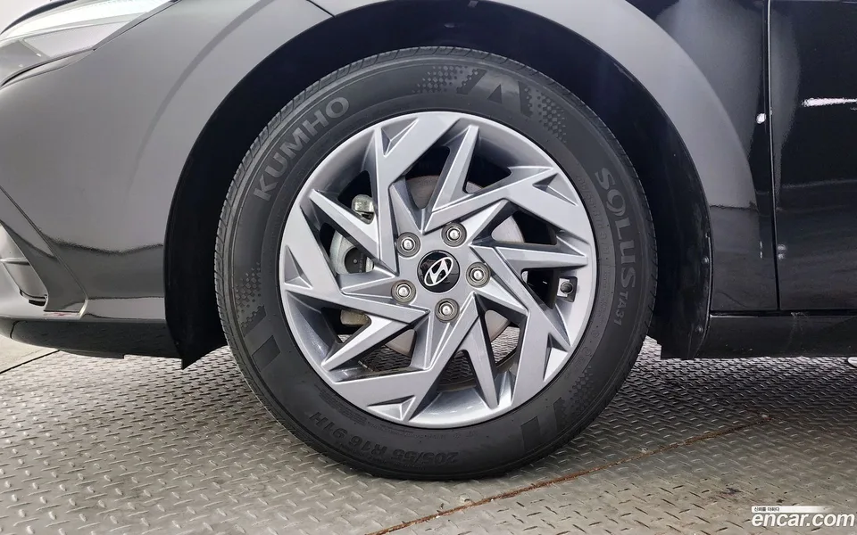 Hyundai Avante CN7 1.6 2023 — миниатюра 2