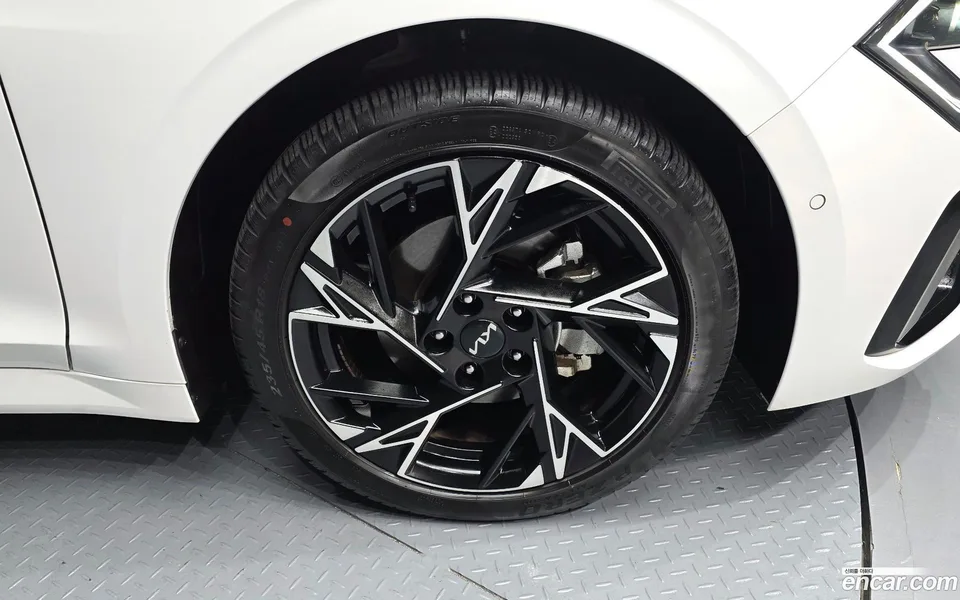 Kia K5 Hybrid 2024 — миниатюра 2
