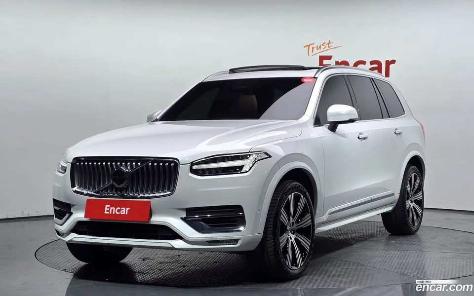 Volvo XC90 B6 2023 — фото 1, купить с доставкой в Москву