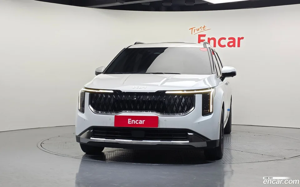 Kia Carnival 9 2024 — thumbnail 3