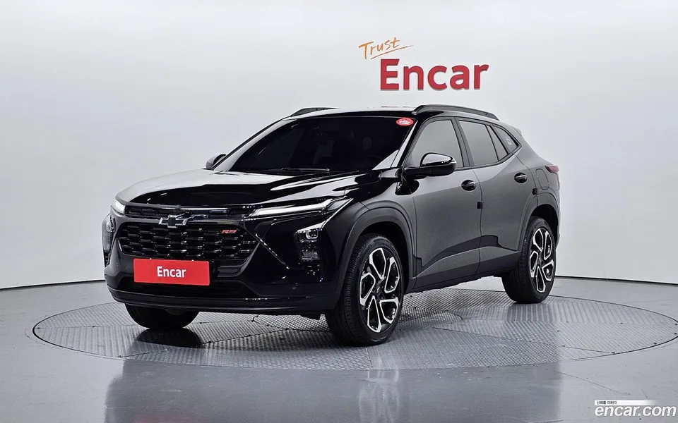 Chevrolet Trax Crossover 1.2 RS 2023 — фото 1, купить с доставкой в Москву