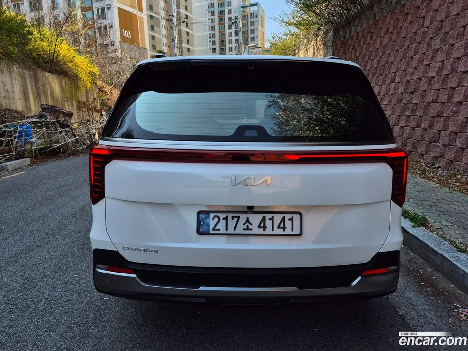 Kia Carnival 9 2024 — миниатюра 4