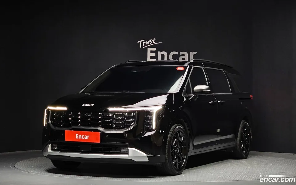 Kia Carnival 7 2024 — фото 1, купить с доставкой в Москву