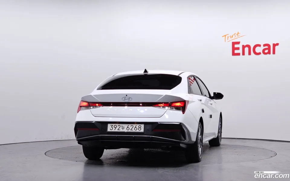 Hyundai Avante CN7 Hybrid 2025 — миниатюра 4