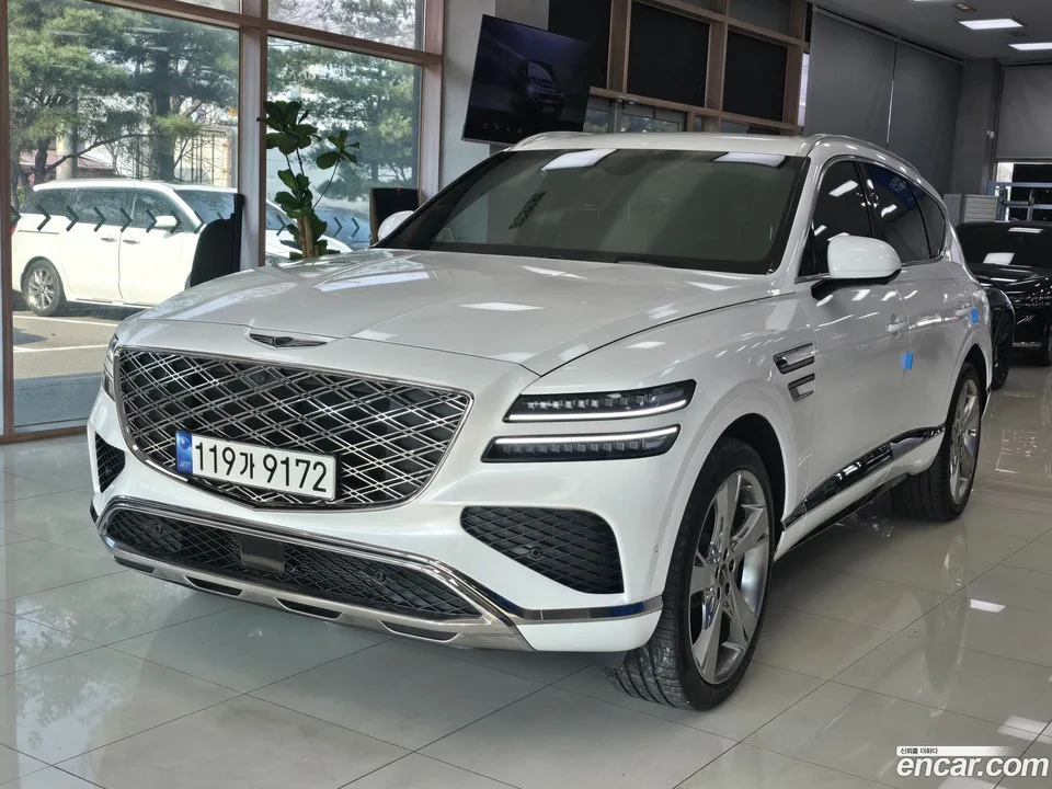 Genesis GV80 2.5T AWD 2023 — фото 1, купить с доставкой в Москву